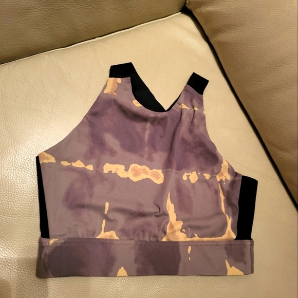 Varley Accessories - Varley sports bra